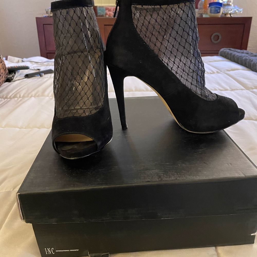 INC International Concepts 6.5 Black Suede Mesh booties
